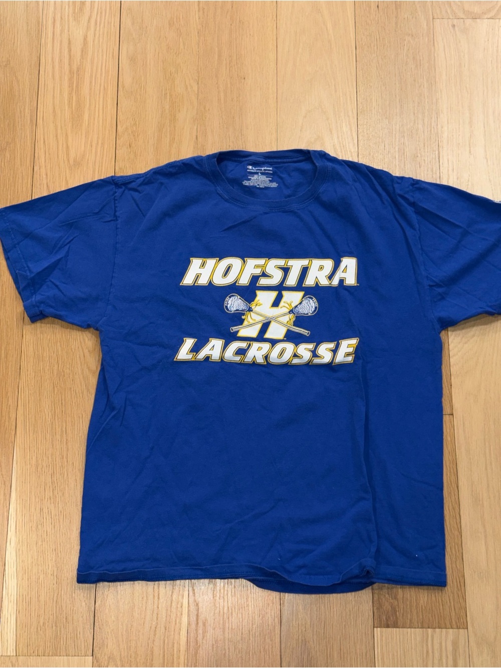 Champion Women’s Hofstra Lacrosse Blue Short Sleeve T Shirt Size Large.